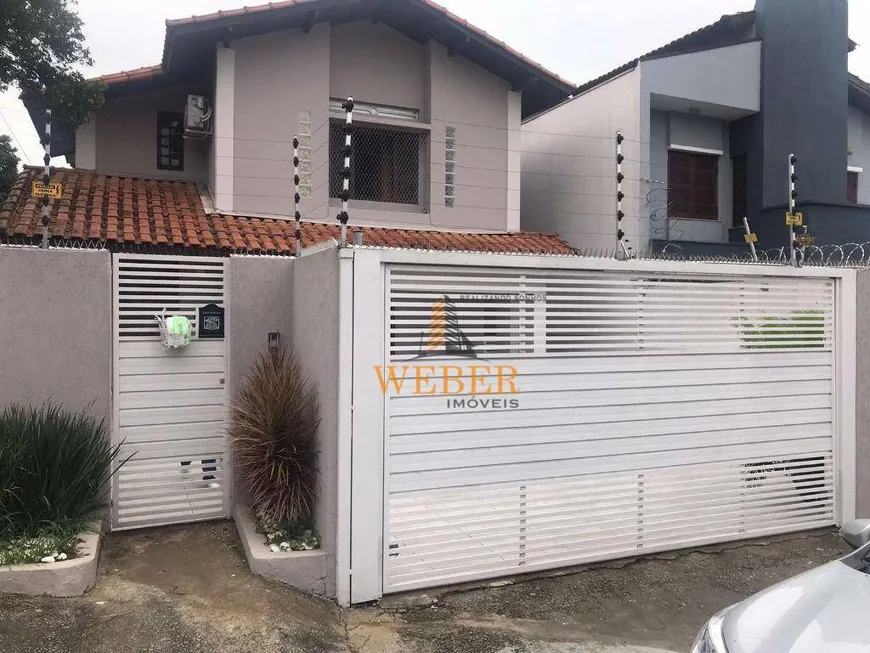 Foto 1 de Sobrado com 4 Quartos à venda, 250m² em Adalgisa, Osasco