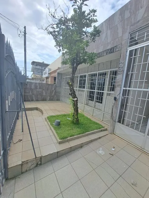 Foto 1 de Casa com 4 Quartos à venda, 90m² em Suíssa, Aracaju