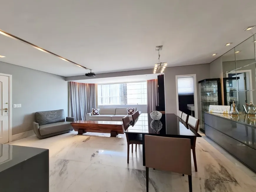 Foto 1 de Apartamento com 4 Quartos à venda, 143m² em Funcionários, Belo Horizonte