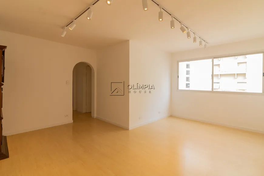 Foto 1 de Apartamento com 3 Quartos para alugar, 85m² em Vila Olímpia, São Paulo