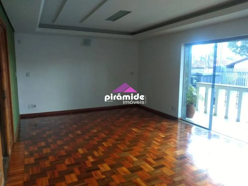 Foto 1 de Casa com 3 Quartos à venda, 323m² em Monte Castelo, São José dos Campos