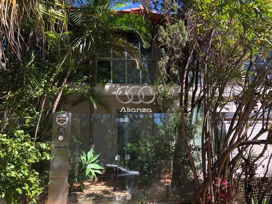 Foto 1 de Casa com 4 Quartos para alugar, 600m² em Belvedere, Belo Horizonte