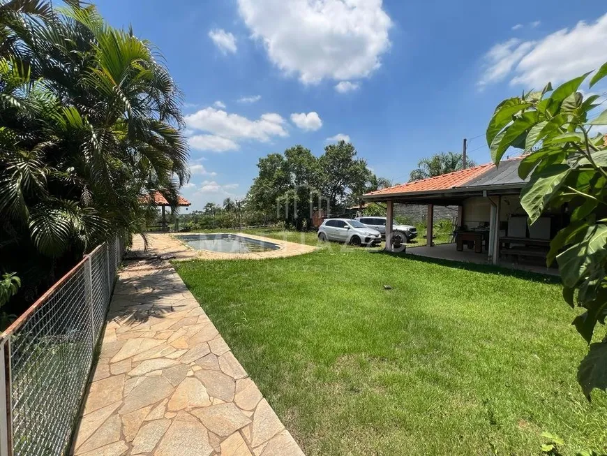 Foto 1 de Fazenda/Sítio com 2 Quartos à venda, 228m² em Bairro dos Pires, Limeira