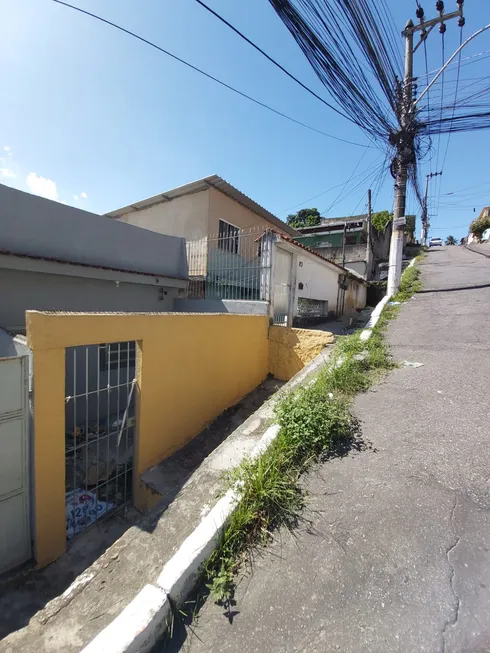 Foto 1 de Casa com 1 Quarto para alugar, 45m² em Vila Flávia, Duque de Caxias