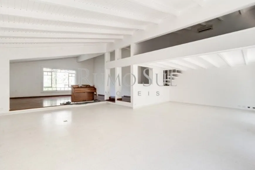 Foto 1 de Casa com 3 Quartos para alugar, 463m² em Morumbi, São Paulo