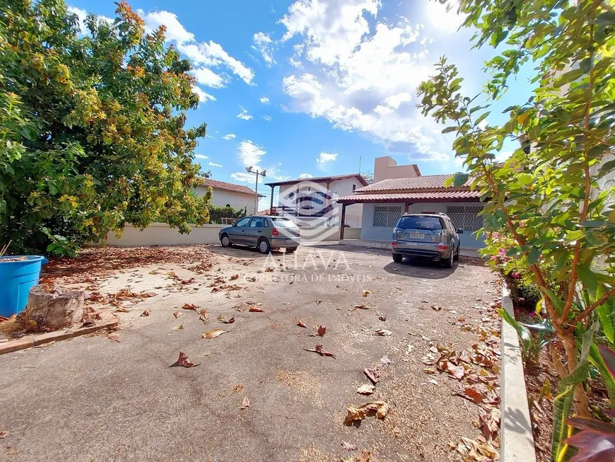 Foto 1 de Casa com 3 Quartos à venda, 360m² em Minascaixa, Belo Horizonte