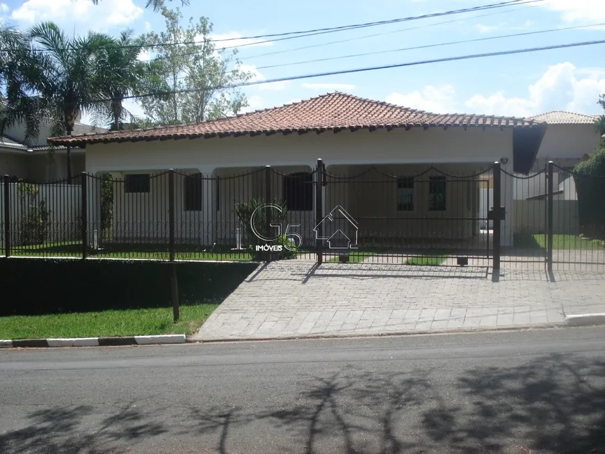 Foto 1 de Casa de Condomínio com 3 Quartos para venda ou aluguel, 400m² em Bairro Marambaia, Vinhedo
