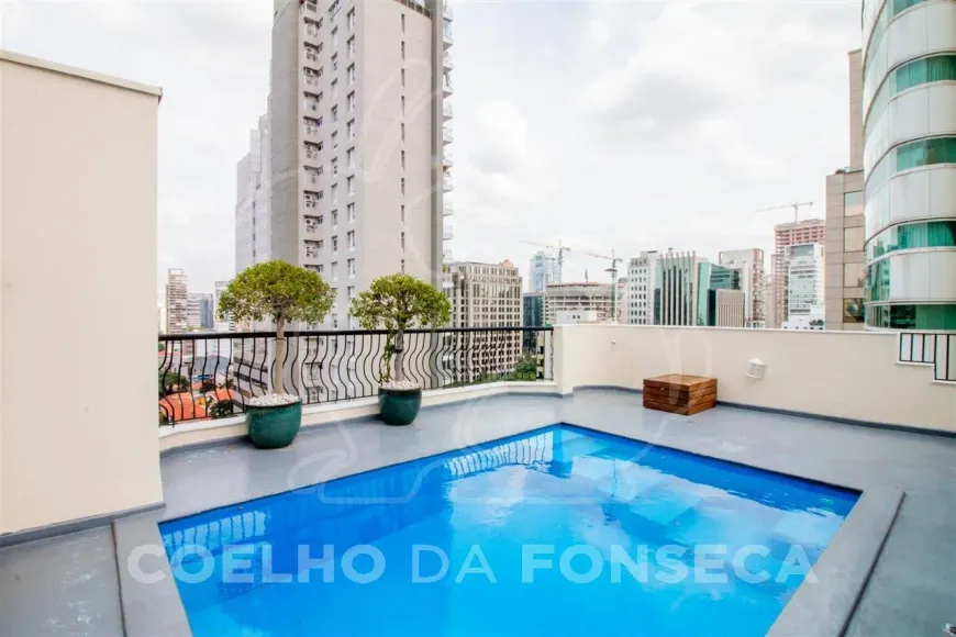 Foto 1 de Cobertura com 4 Quartos à venda, 211m² em Itaim Bibi, São Paulo