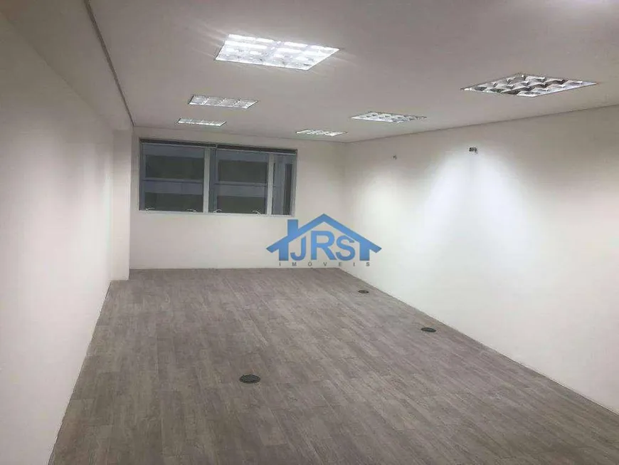 Foto 1 de Sala Comercial para alugar, 39m² em Lajeado, Cotia