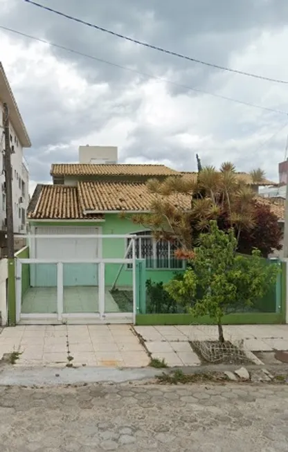 Foto 1 de Casa com 3 Quartos à venda, 120m² em Ingleses do Rio Vermelho, Florianópolis