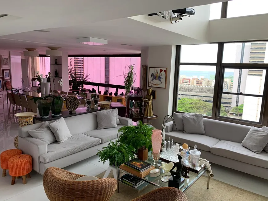 Foto 1 de Apartamento com 4 Quartos à venda, 420m² em Pituba, Salvador