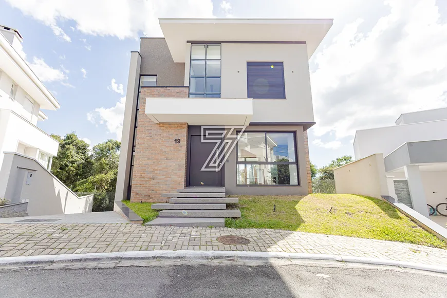 Foto 1 de Casa de Condomínio com 3 Quartos à venda, 312m² em Santa Felicidade, Curitiba