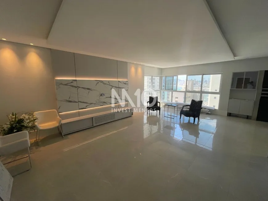 Foto 1 de Apartamento com 3 Quartos à venda, 130m² em Pioneiros, Balneário Camboriú