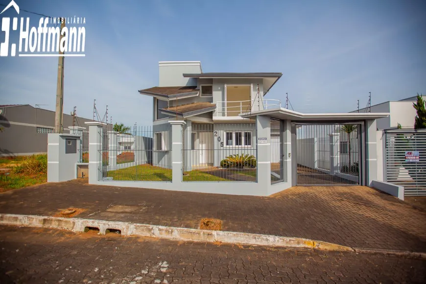 Foto 1 de Casa com 3 Quartos à venda, 300m² em Solar do Campo, Campo Bom
