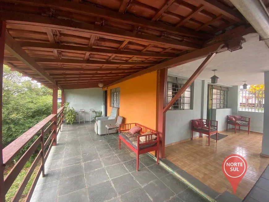 Foto 1 de Casa com 4 Quartos para alugar, 150m² em Centro, Brumadinho