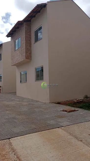 Foto 1 de Sobrado com 2 Quartos à venda, 57m² em Floresta, Cascavel