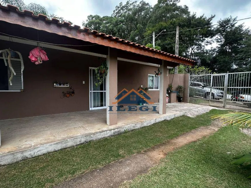 Foto 1 de Fazenda/Sítio com 3 Quartos à venda, 150m² em , Louveira