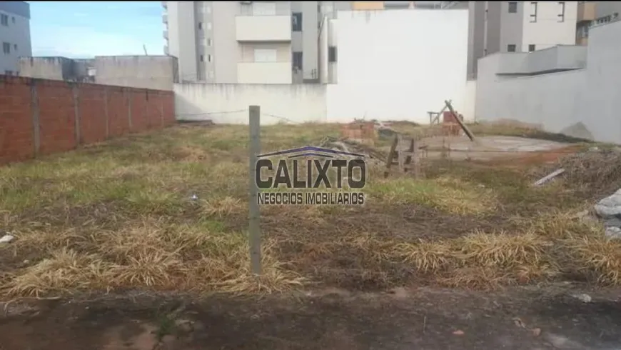 Foto 1 de Lote/Terreno à venda, 300m² em Novo Mundo, Uberlândia