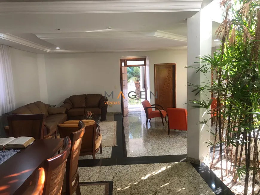 Foto 1 de Casa de Condomínio com 5 Quartos à venda, 340m² em Jardim Vila Boa, Goiânia