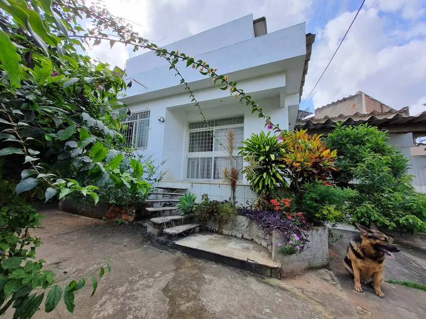 Foto 1 de Casa com 5 Quartos à venda, 520m² em Ibitiquara, Cachoeiro de Itapemirim
