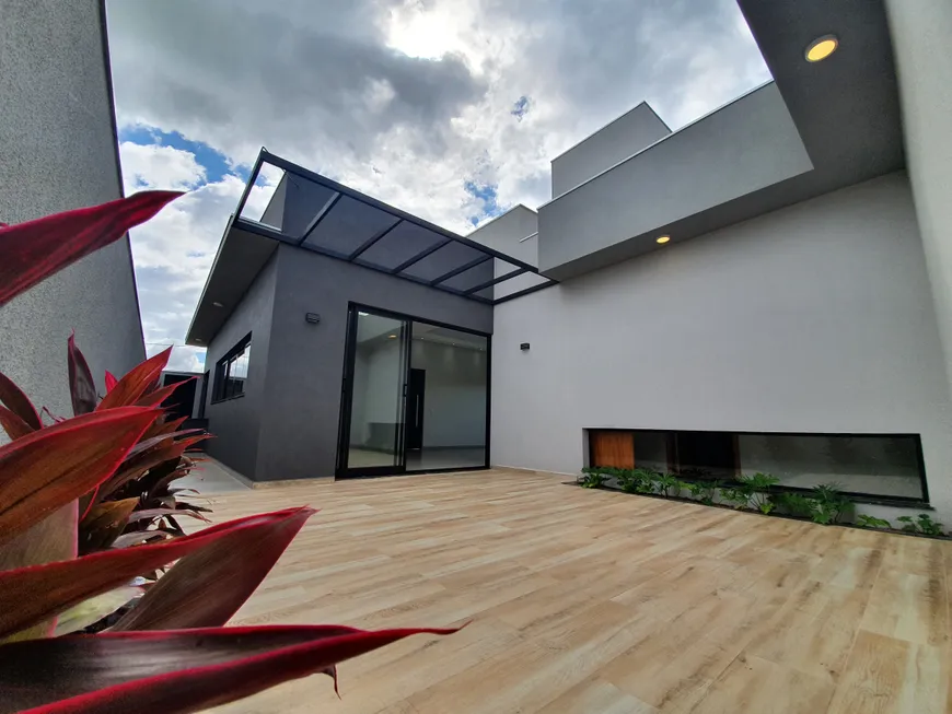 Foto 1 de Casa de Condomínio com 3 Quartos à venda, 170m² em Residencial Villa de Leon, Piratininga