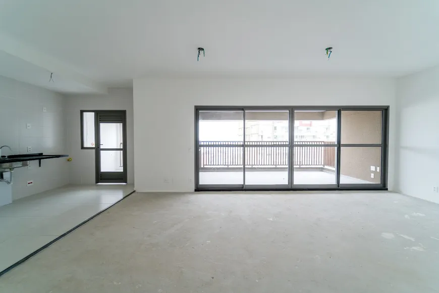 Foto 1 de Apartamento com 4 Quartos à venda, 131m² em Vila Gumercindo, São Paulo