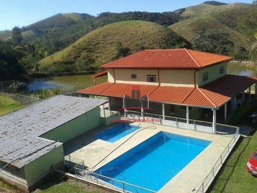 Foto 1 de Fazenda/Sítio com 4 Quartos à venda, 400m² em Dos Souzas, Monteiro Lobato