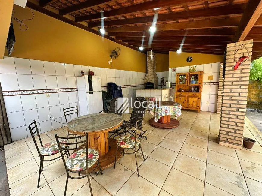 Foto 1 de Fazenda/Sítio com 3 Quartos à venda, 174m² em Fazenda São Pedro, São José do Rio Preto