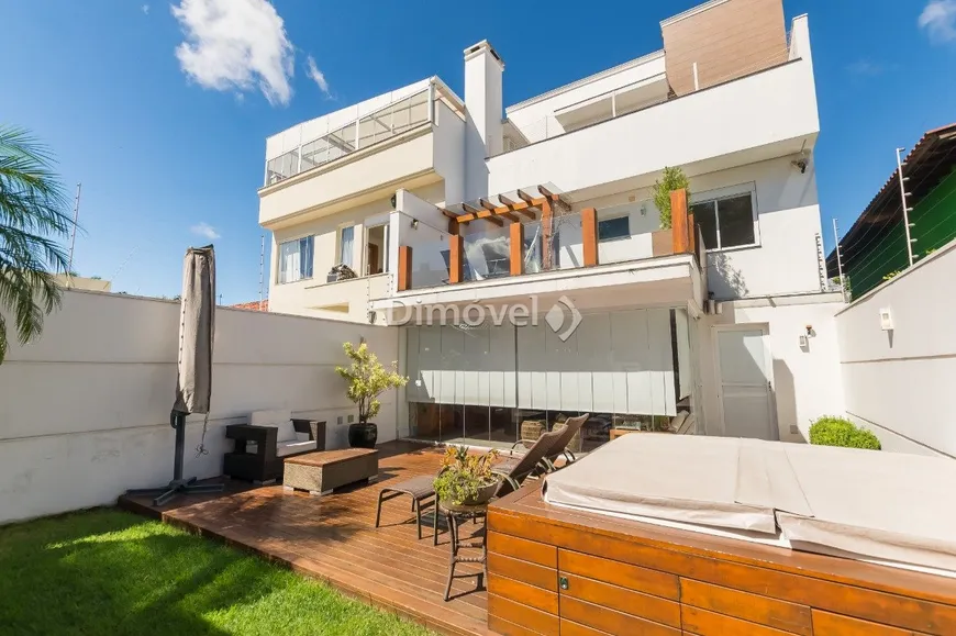 Foto 1 de Casa com 3 Quartos à venda, 218m² em Ipanema, Porto Alegre