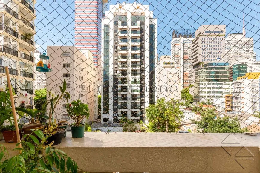 Foto 1 de Apartamento com 3 Quartos à venda, 90m² em Jardim América, São Paulo