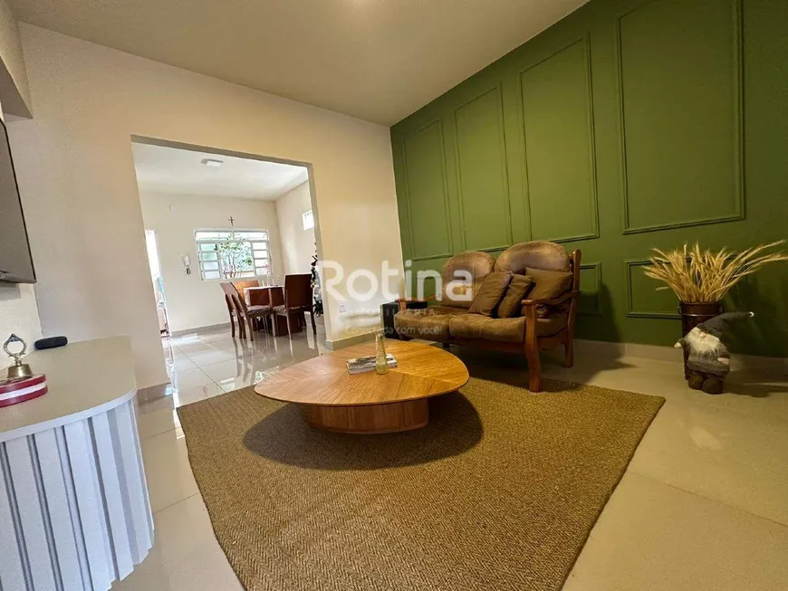 Foto 1 de Casa com 4 Quartos à venda, 140m² em Fundinho, Uberlândia