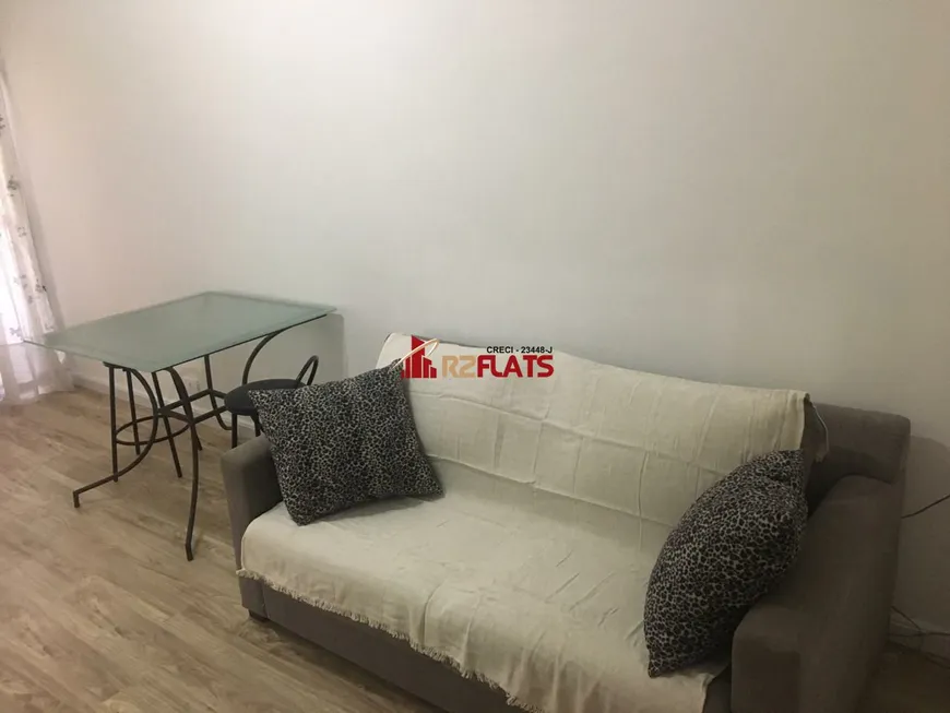 Foto 1 de Flat com 1 Quarto para alugar, 33m² em Moema, São Paulo