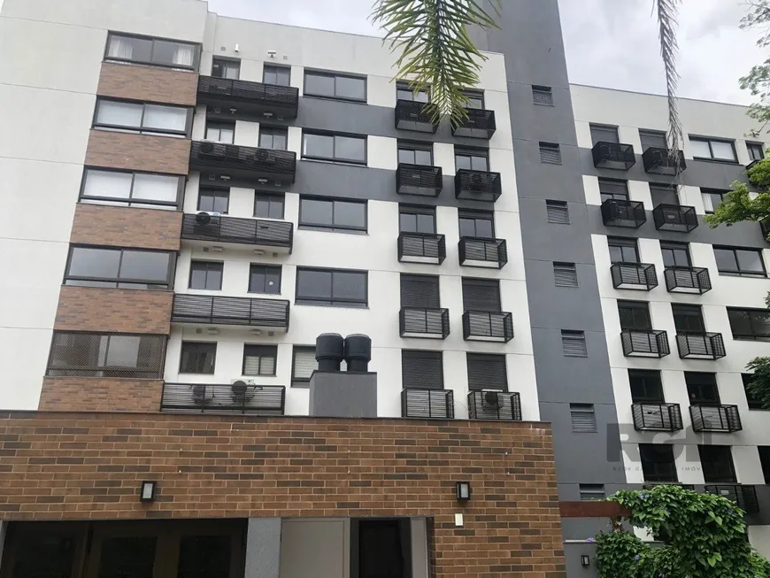 Foto 1 de Apartamento com 2 Quartos para alugar, 64m² em Passo da Areia, Porto Alegre