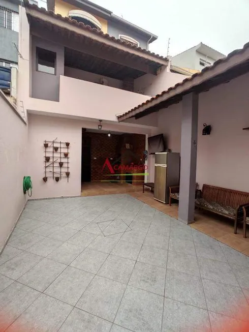 Foto 1 de Sobrado com 3 Quartos à venda, 182m² em Jardim Pilar, Santo André