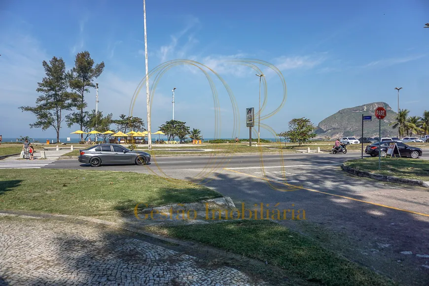 Foto 1 de Lote/Terreno para venda ou aluguel, 15000m² em Recreio Dos Bandeirantes, Rio de Janeiro