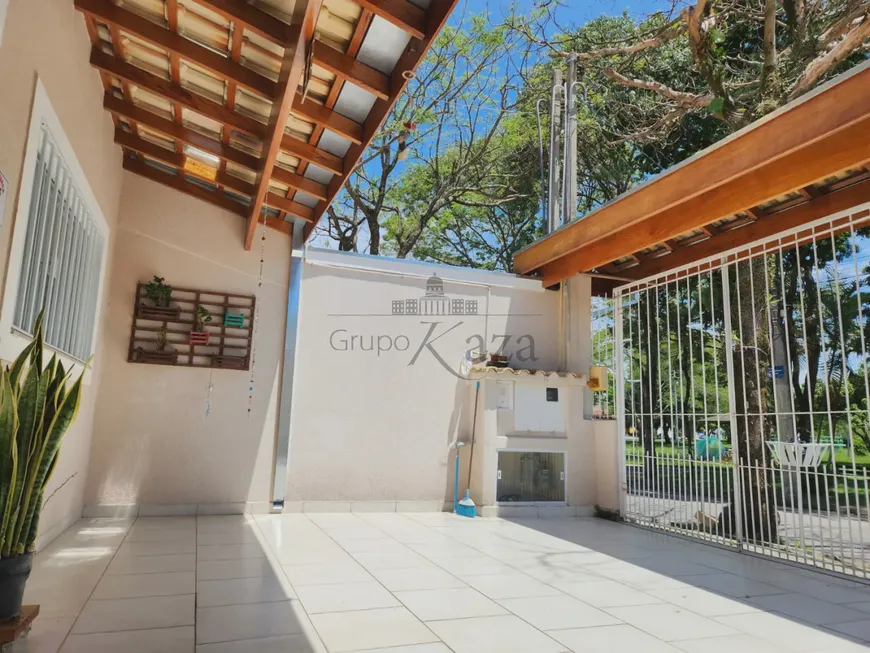 Foto 1 de Sobrado com 3 Quartos à venda, 120m² em Jardim Alvorada, São José dos Campos