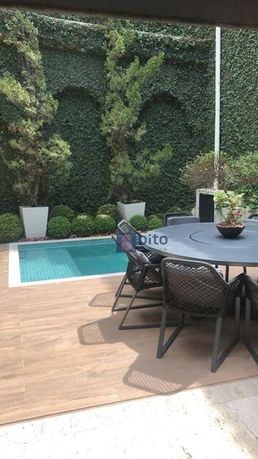 Foto 1 de Casa com 3 Quartos para venda ou aluguel, 251m² em Pacaembu, São Paulo