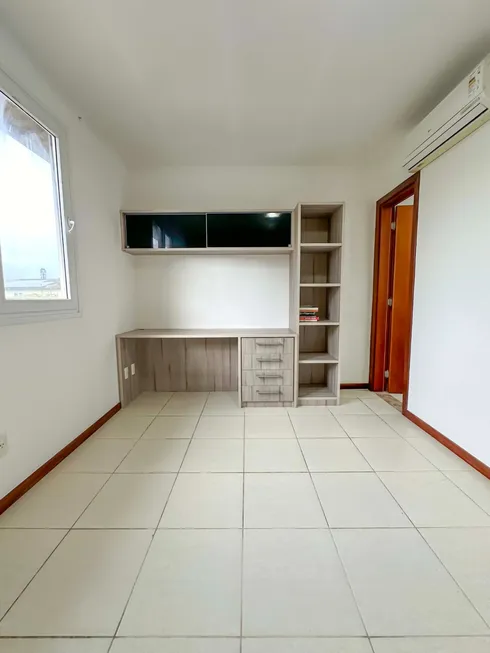 Foto 1 de Casa de Condomínio com 4 Quartos à venda, 300m² em Patamares, Salvador