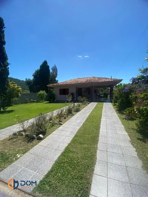 Foto 1 de Casa com 3 Quartos à venda, 160m² em São João do Rio Vermelho, Florianópolis