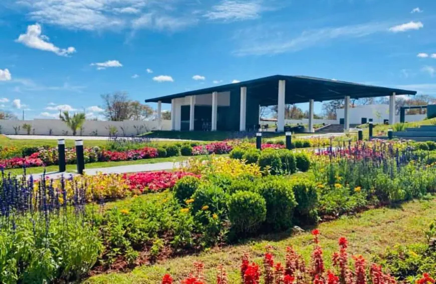 Foto 1 de Fazenda/Sítio com 4 Quartos à venda, 5400m² em Centro, Montes Claros