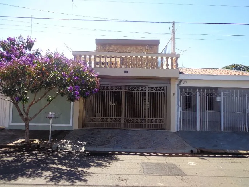 Foto 1 de Casa com 3 Quartos à venda, 180m² em Vila Santa Madre Cabrini, São Carlos