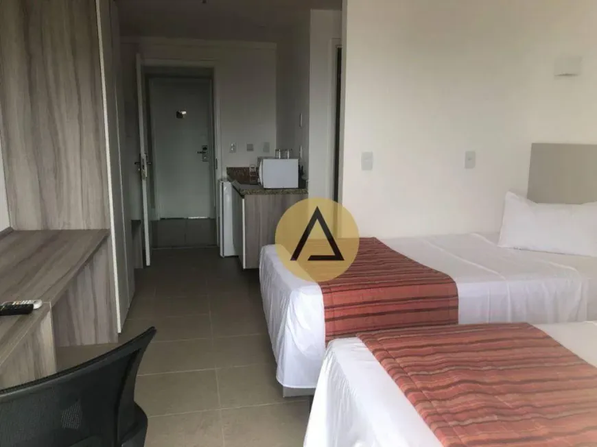 Foto 1 de Flat com 1 Quarto para venda ou aluguel, 29m² em Imbetiba, Macaé