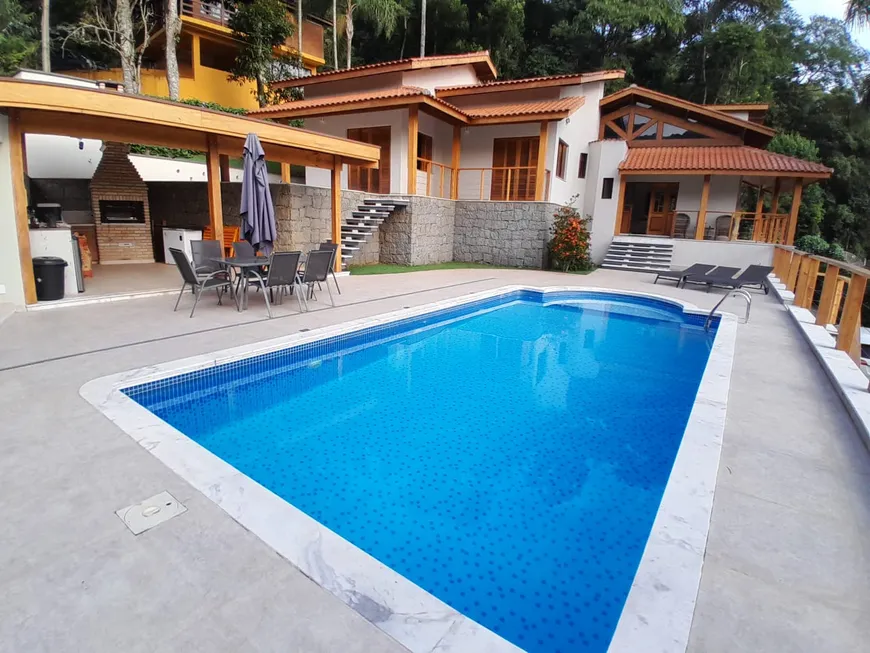 Foto 1 de Casa de Condomínio com 3 Quartos à venda, 240m² em Cumbari, Mairiporã