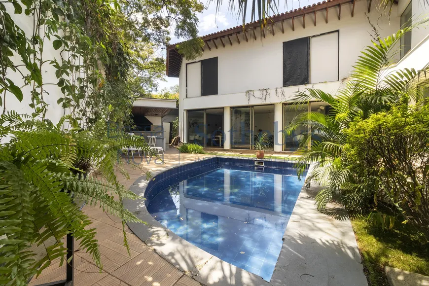 Foto 1 de Casa com 4 Quartos à venda, 659m² em Alto de Pinheiros, São Paulo