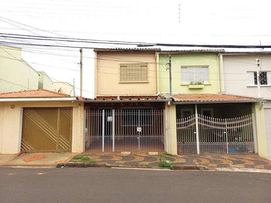 Foto 1 de Casa com 2 Quartos para alugar, 120m² em Centro, Limeira