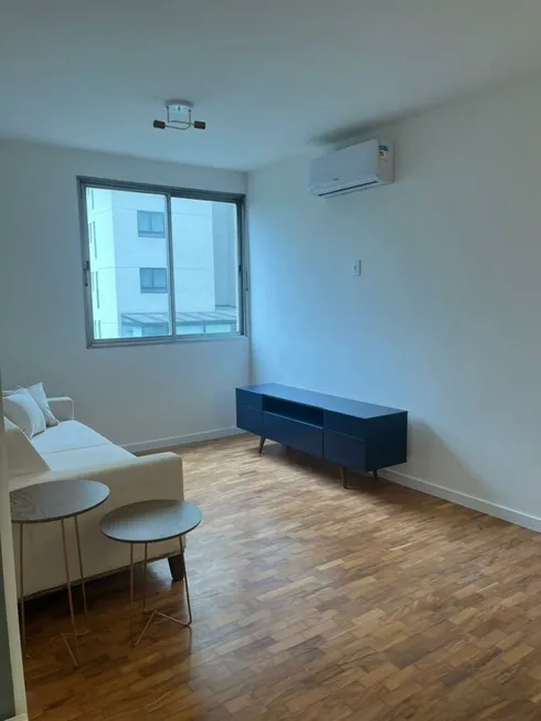 Foto 1 de Apartamento com 2 Quartos à venda, 65m² em Vila Olímpia, São Paulo