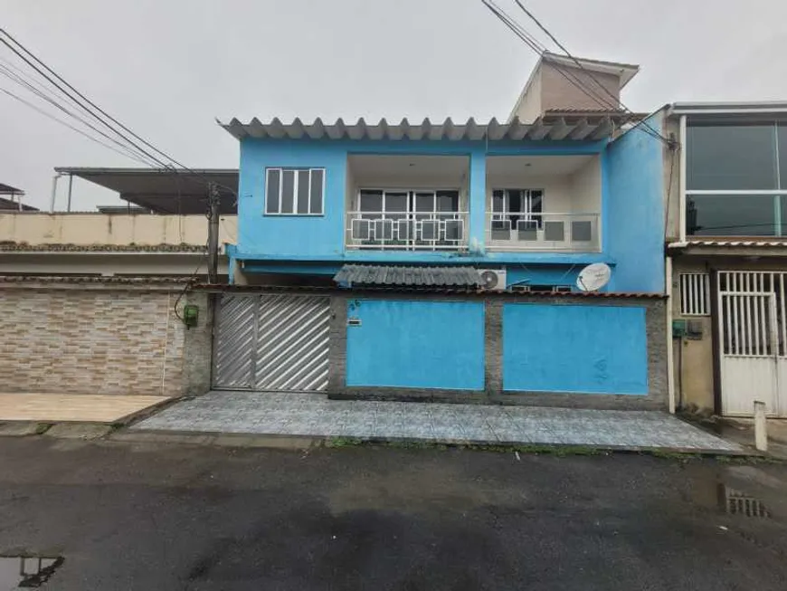 Foto 1 de Casa com 4 Quartos à venda, 168m² em Vila Emil, Mesquita