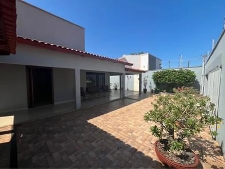 Foto 1 de Casa com 5 Quartos à venda, 212m² em Plano Diretor Sul, Palmas