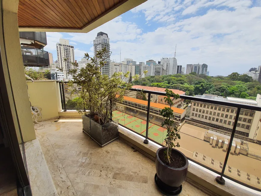 Foto 1 de Apartamento com 3 Quartos para alugar, 250m² em Jardins, São Paulo