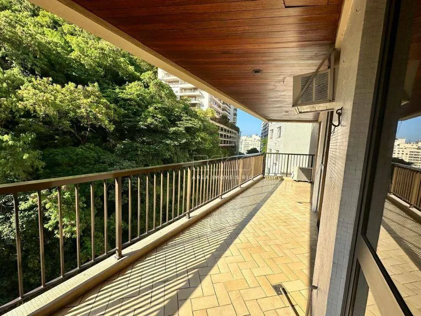 Foto 1 de Apartamento com 2 Quartos à venda, 100m² em Lagoa, Rio de Janeiro